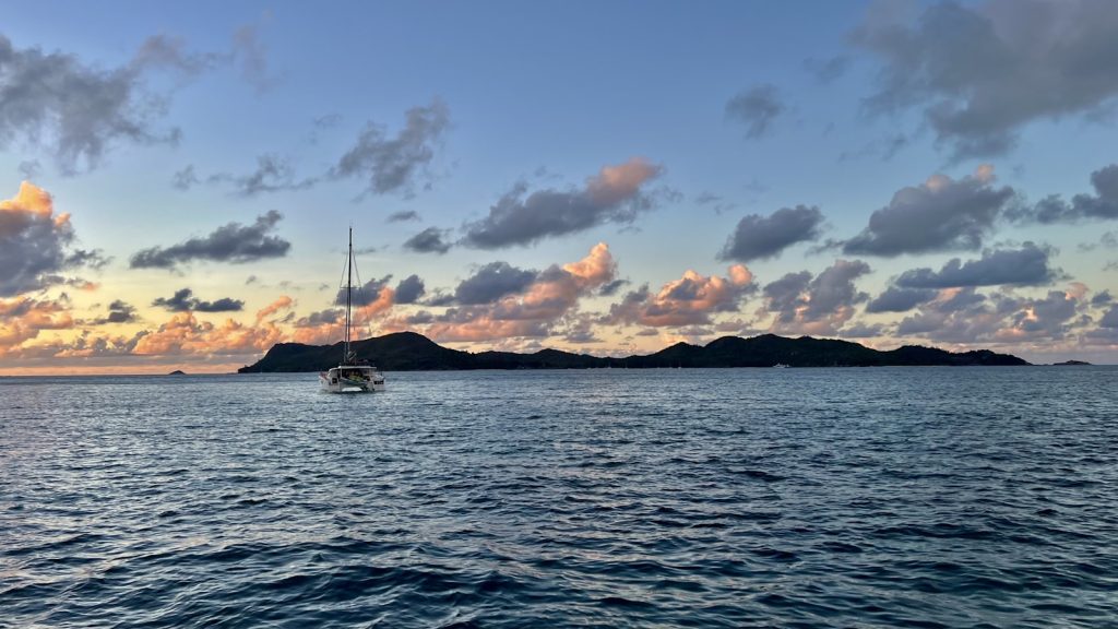 Komodo Charter Boat: Hire a Private Boat in Labuan Bajo