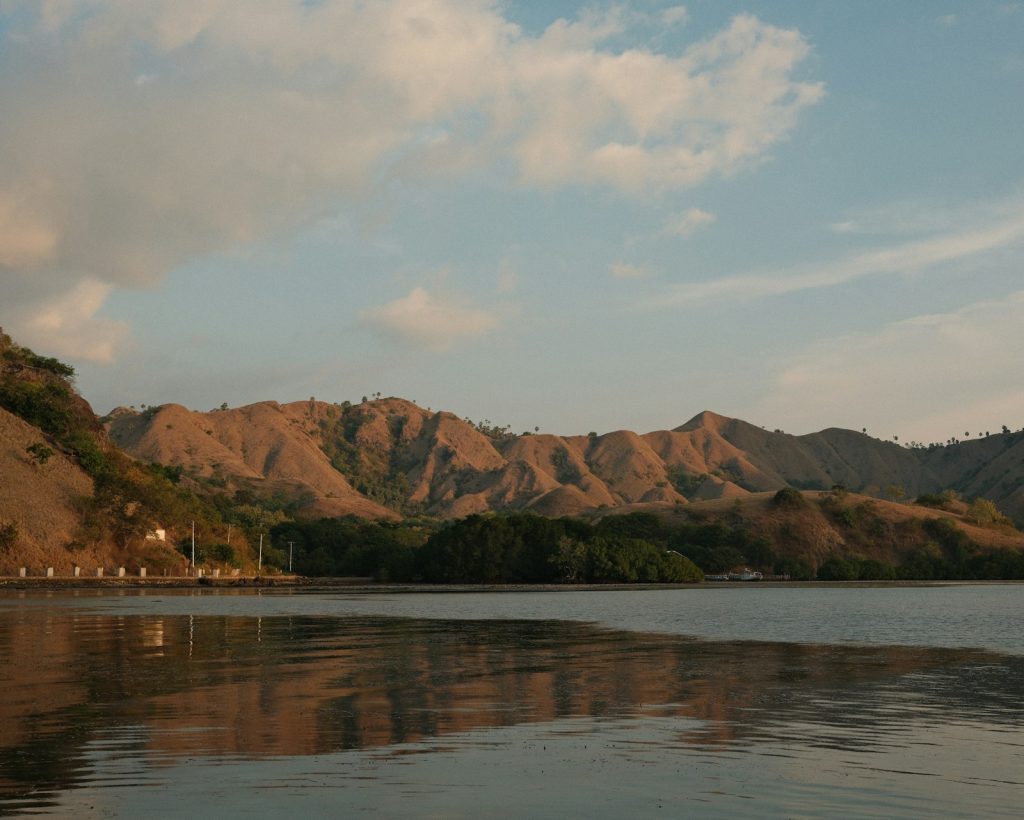 Private Phinisi Komodo: The Traditional Luxury Yacht